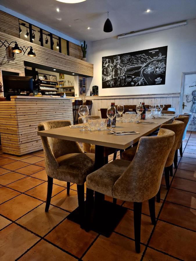 Le Relais De La Caleche Hotel เลอโบสเซต์ ภายนอก รูปภาพ